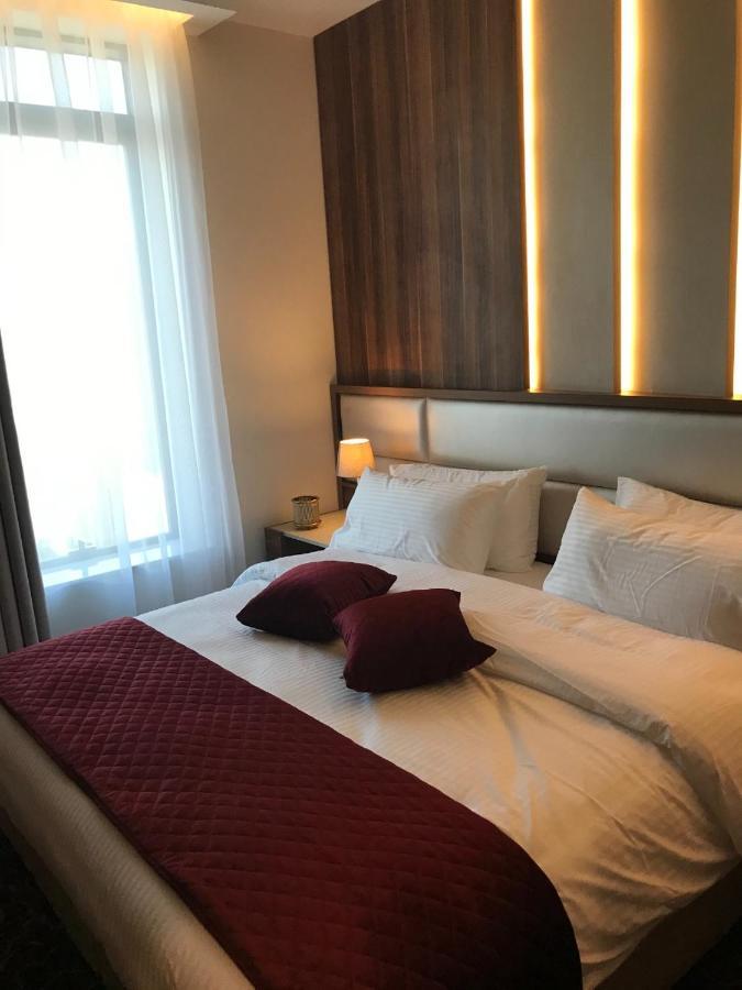 Lilac Hotel - Аман Екстериор снимка